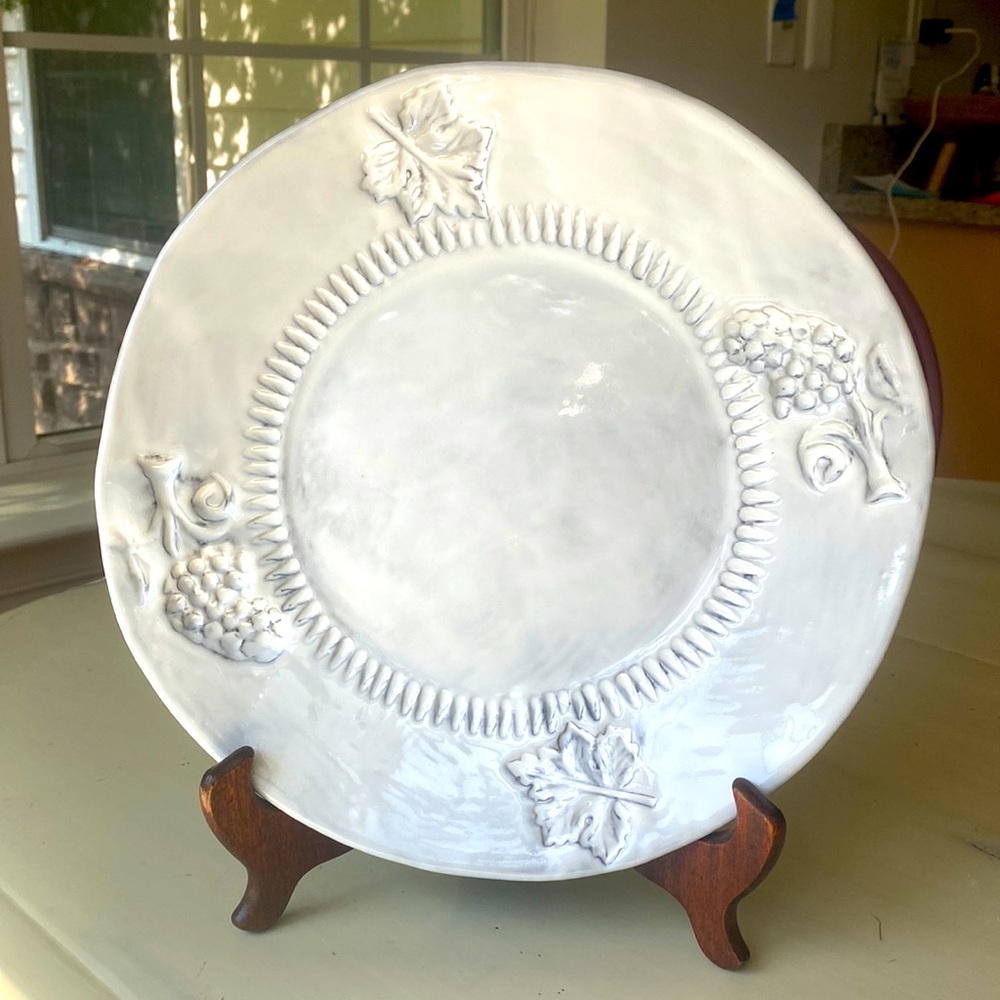 Vietri Dinner Plate Incanto - Discontinued Grape Pattern LIKE NEW